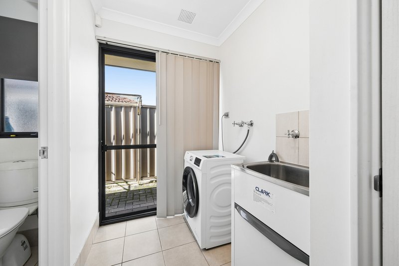 Photo - 2/7 Stockman Way, Cannington WA 6107 - Image 14