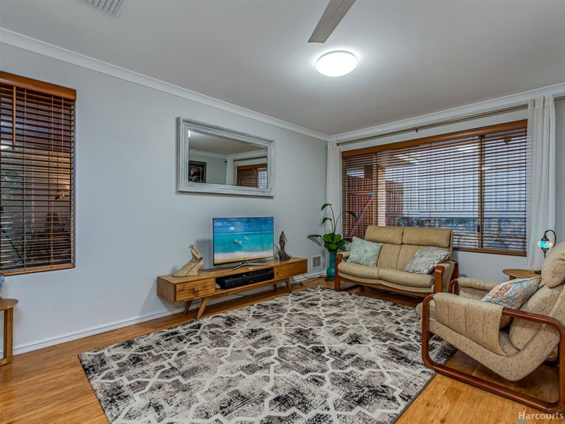 Photo - 27 Straitsman Way, Currambine WA 6028 - Image 3