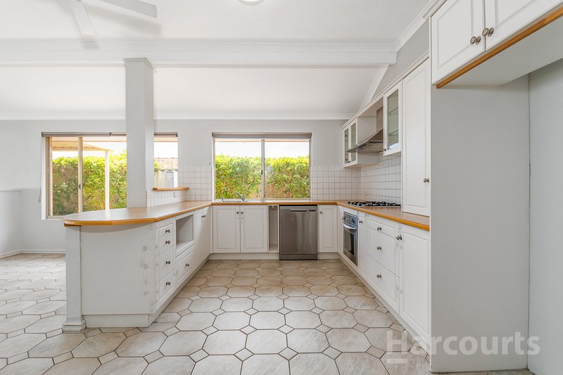 Photo - 27 Straitsman Way, Currambine WA 6028 - Image 3