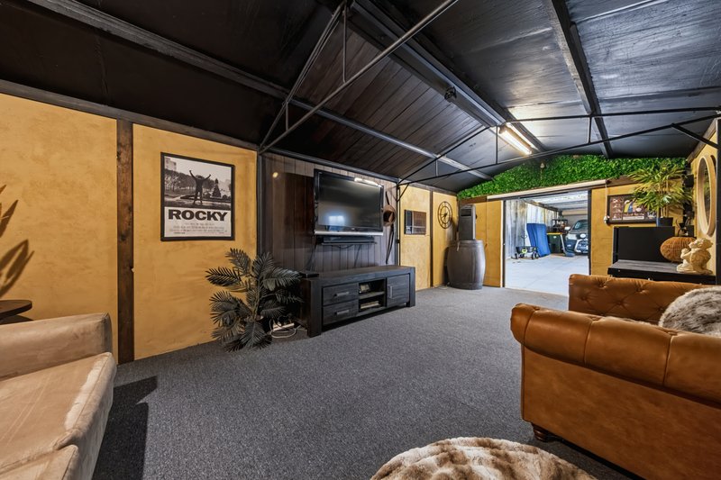 Photo - 27 Stratton Road, Elizabeth Downs SA 5113 - Image 12