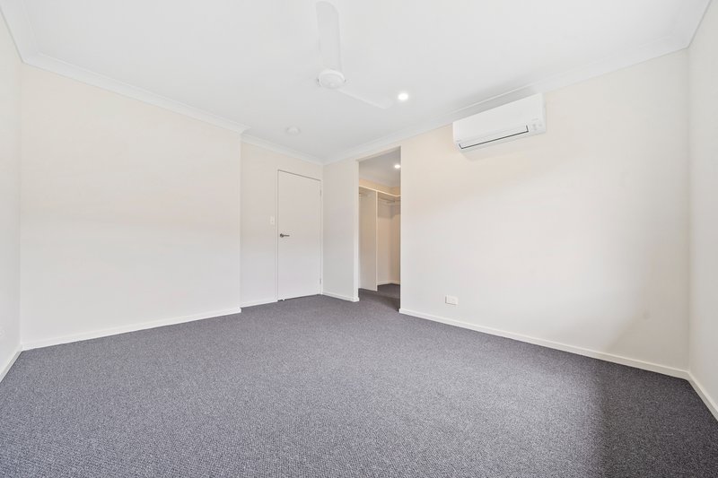 Photo - 27 Sugar Maple Place, Park Ridge QLD 4125 - Image 5