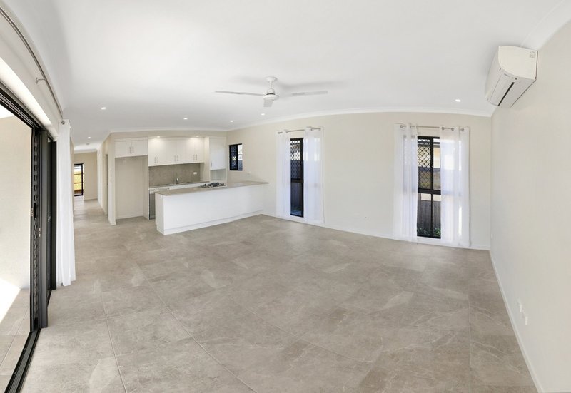 Photo - 27 Summer Street, Mareeba QLD 4880 - Image 4