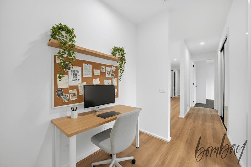 Photo - 27 Swiss Boulevard, Donnybrook VIC 3064 - Image 6