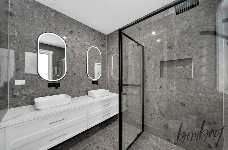 Photo - 27 Swiss Boulevard, Donnybrook VIC 3064 - Image 11
