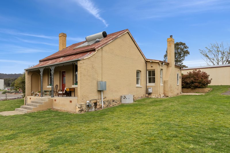 Photo - 27 Sydney Road, Goulburn NSW 2580 - Image 2