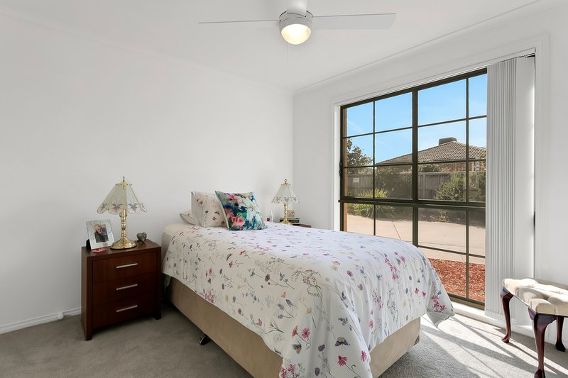 Photo - 2/7 Syme Road, Pakenham VIC 3810 - Image 8