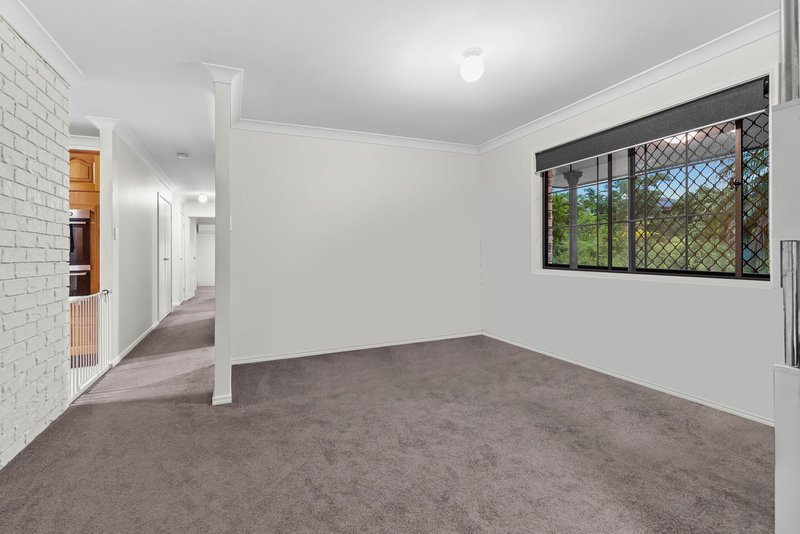 Photo - 27 Takitimu Street, Aspley QLD 4034 - Image 3