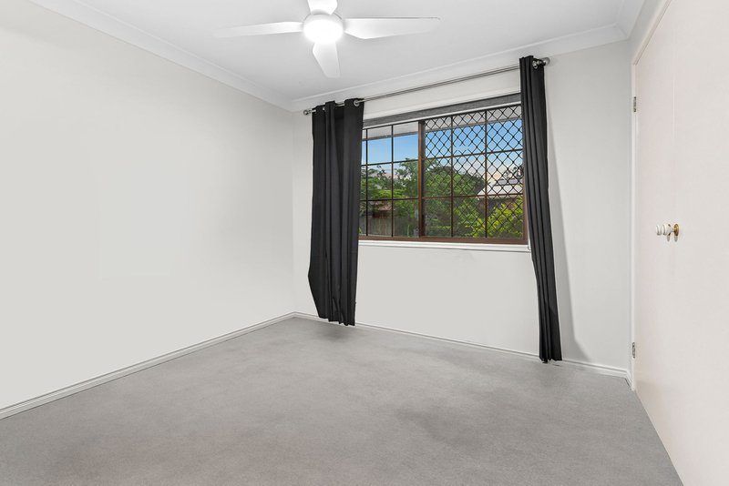 Photo - 27 Takitimu Street, Aspley QLD 4034 - Image 7