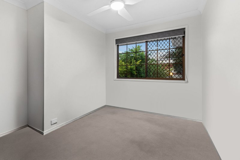 Photo - 27 Takitimu Street, Aspley QLD 4034 - Image 8