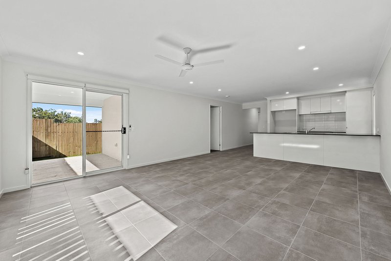 Photo - 27 Tejo Street, Holmview QLD 4207 - Image 6