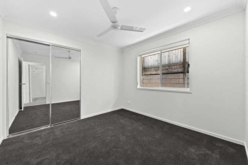 Photo - 27 Tejo Street, Holmview QLD 4207 - Image 9