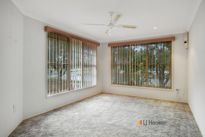 Photo - 27 Tenth Avenue, Budgewoi NSW 2262 - Image 10