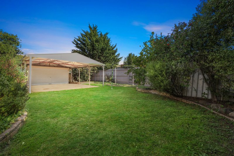 Photo - 27 Thames Boulevard, Werribee VIC 3030 - Image 13