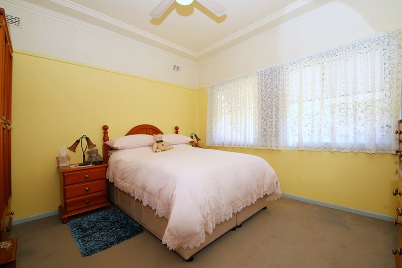 Photo - 27 The Avenue, Yagoona NSW 2199 - Image 5