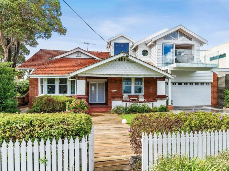 27 The Esplanade, North Shore VIC 3214