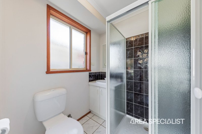 Photo - 27 Thomas Place, Pakenham VIC 3810 - Image 14