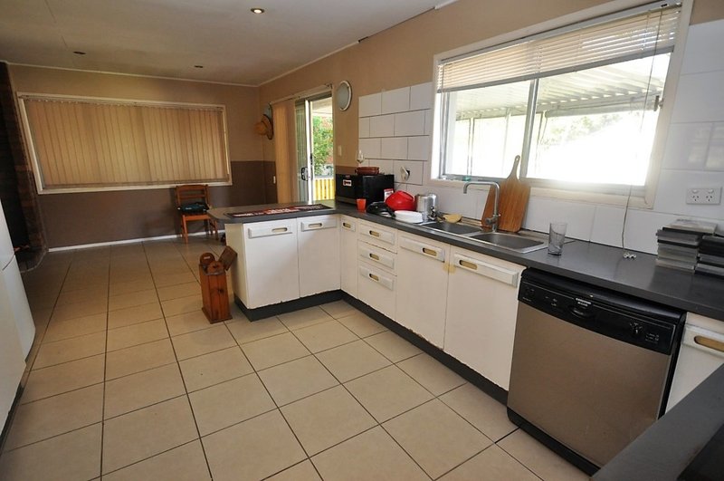 Photo - 27 Thomas Street, Narangba QLD 4504 - Image 7