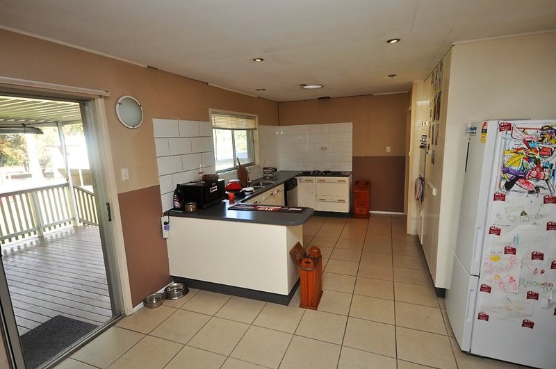 Photo - 27 Thomas Street, Narangba QLD 4504 - Image 8