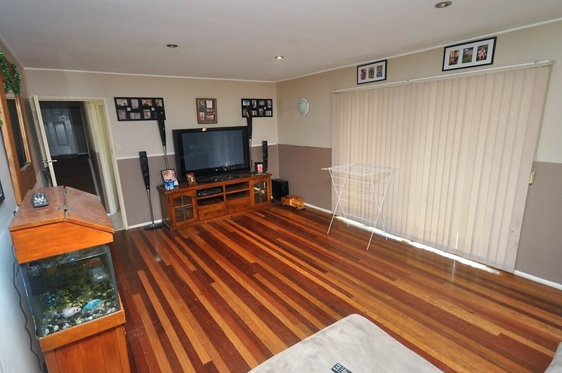 Photo - 27 Thomas Street, Narangba QLD 4504 - Image 9