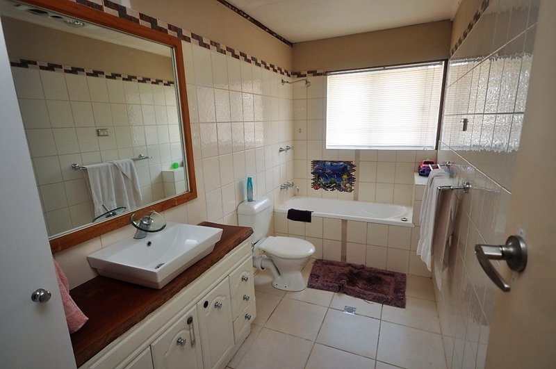 Photo - 27 Thomas Street, Narangba QLD 4504 - Image 13