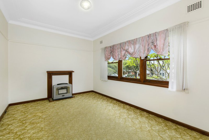 Photo - 27 Thomas Street, North Manly NSW 2100 - Image 4