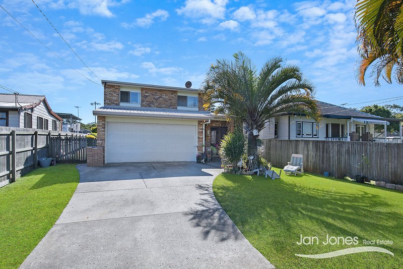 Photo - 27 Thompson Cres , Clontarf QLD 4019 - Image 2