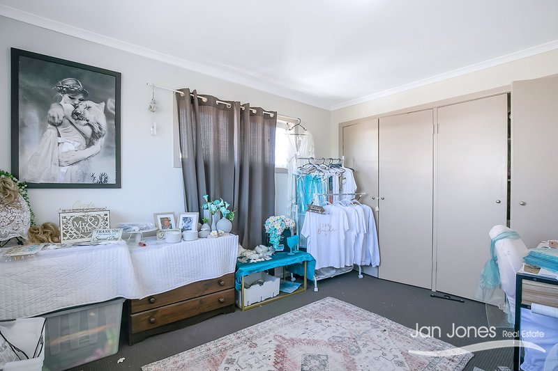 Photo - 27 Thompson Cres , Clontarf QLD 4019 - Image 12