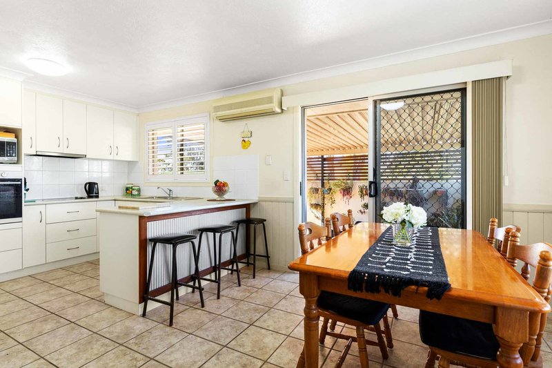 Photo - 27 Tomkinson Street, Wilsonton QLD 4350 - Image 4