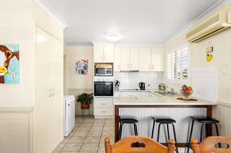 Photo - 27 Tomkinson Street, Wilsonton QLD 4350 - Image 8