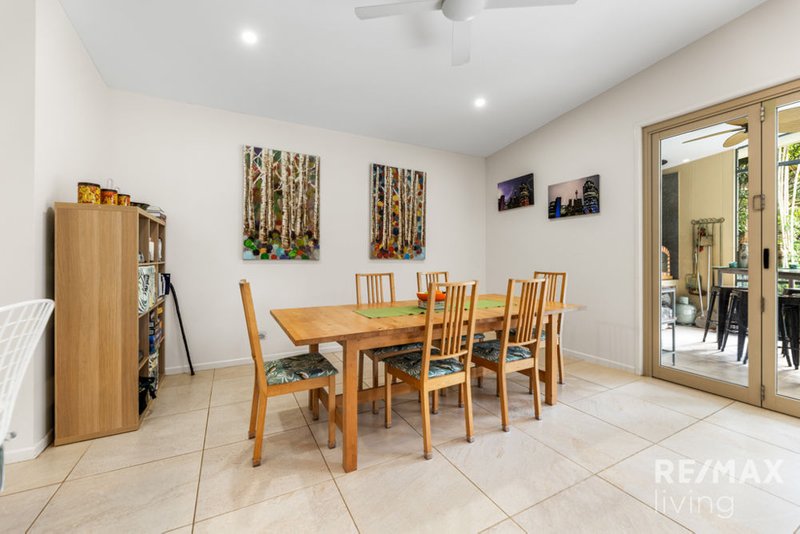 Photo - 27 Tontonan Drive, Burpengary QLD 4505 - Image 2