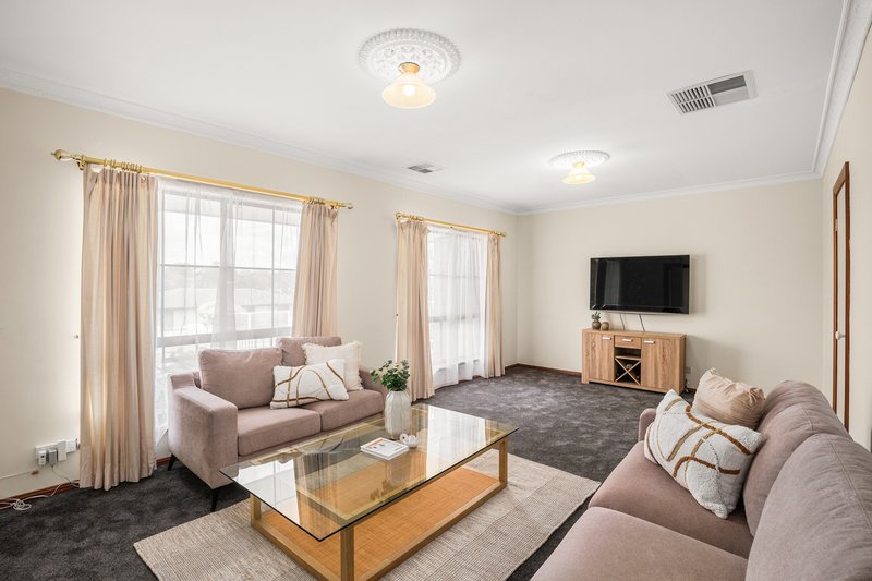 Photo - 27 Torresan Crescent, Flagstaff Hill SA 5159 - Image 2