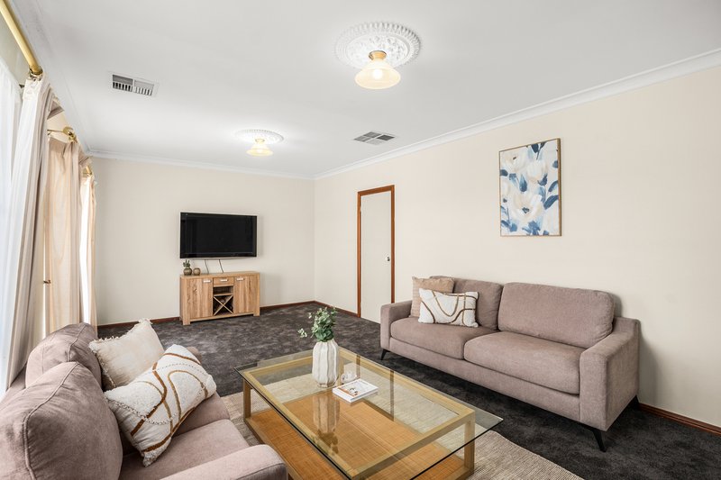Photo - 27 Torresan Crescent, Flagstaff Hill SA 5159 - Image 3