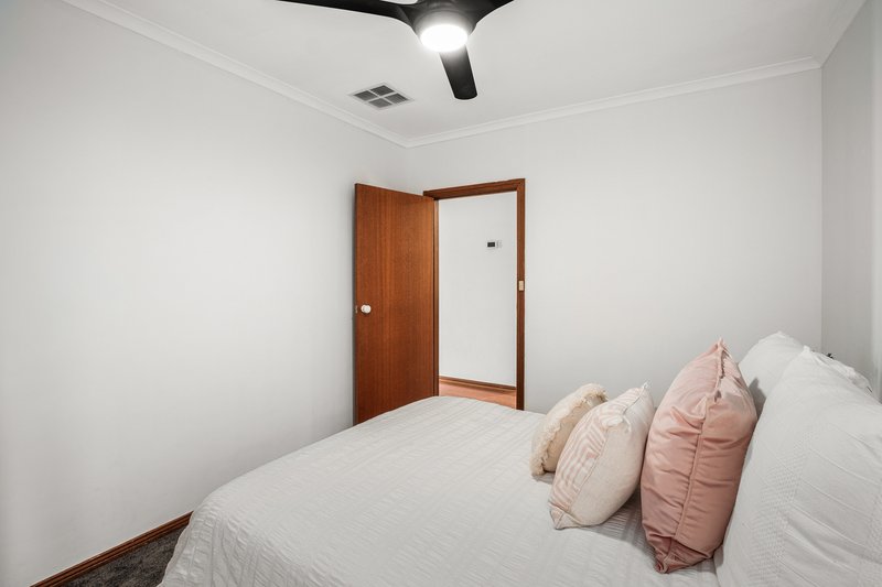 Photo - 27 Torresan Crescent, Flagstaff Hill SA 5159 - Image 18