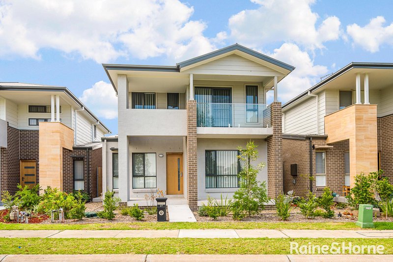 27 Travertine Grove, Gables NSW 2765