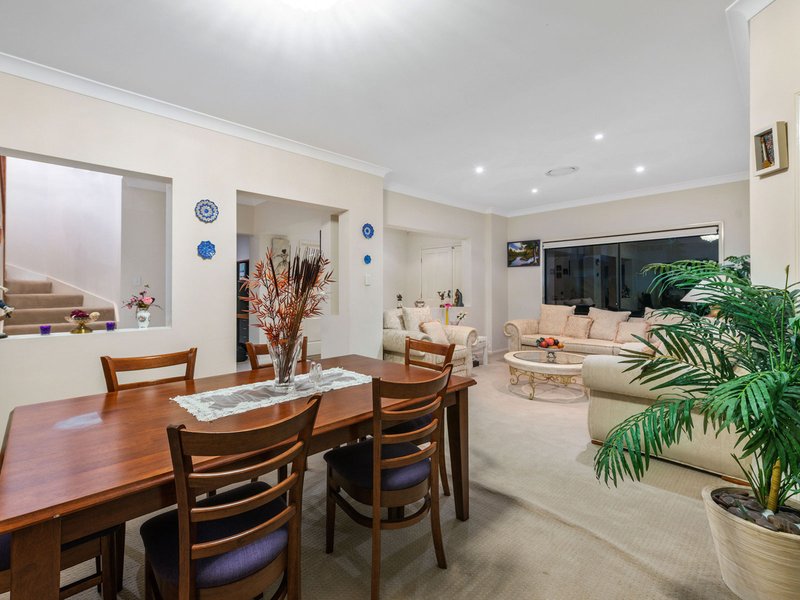 Photo - 27 Travorten Drive, Bridgeman Downs QLD 4035 - Image 6