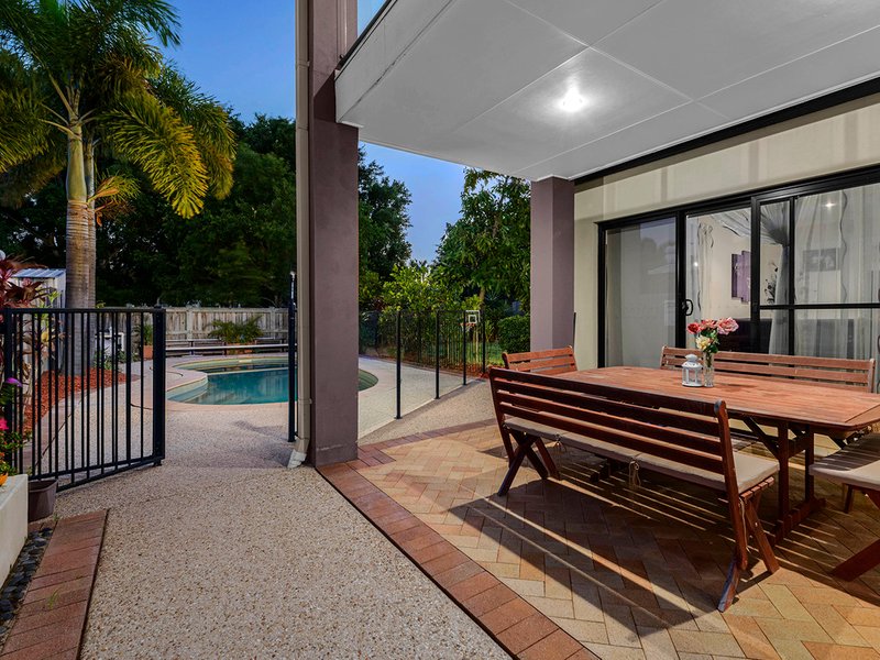 Photo - 27 Travorten Drive, Bridgeman Downs QLD 4035 - Image 21