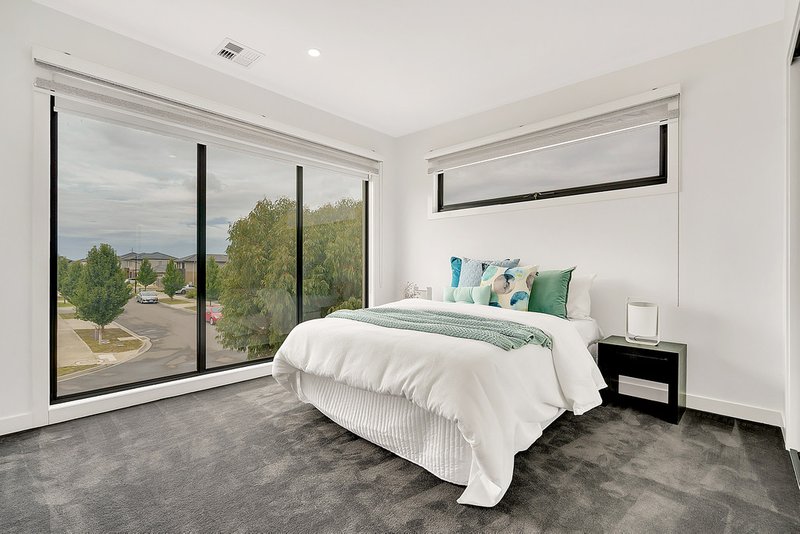 Photo - 27 Turion Drive, Mickleham VIC 3064 - Image 21