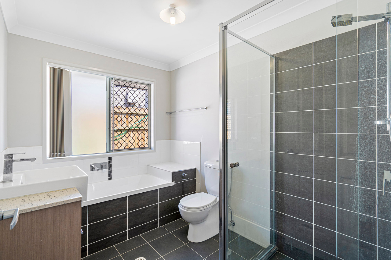 4-bedroom house at 27 Turtle Place, Karawatha, QLD 4117, Brisbane, Queensland
