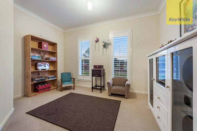 Photo - 27 Tusmore Rise, Roxburgh Park VIC 3064 - Image 17