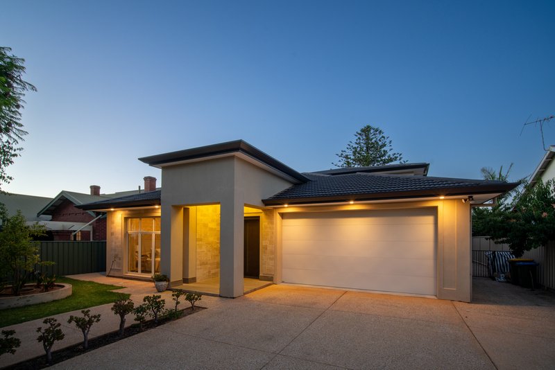 Photo - 27 Tutt Avenue, Kingswood SA 5062 - Image 2