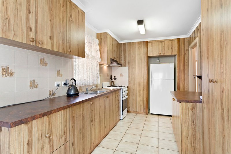 Photo - 27 Valerie Street, Lalor VIC 3075 - Image 2