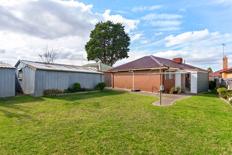 Photo - 27 Valerie Street, Lalor VIC 3075 - Image 8