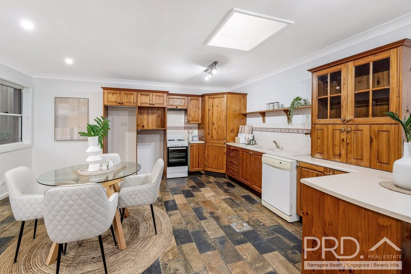 Photo - 27 Valley Road, Padstow Heights NSW 2211 - Image 4