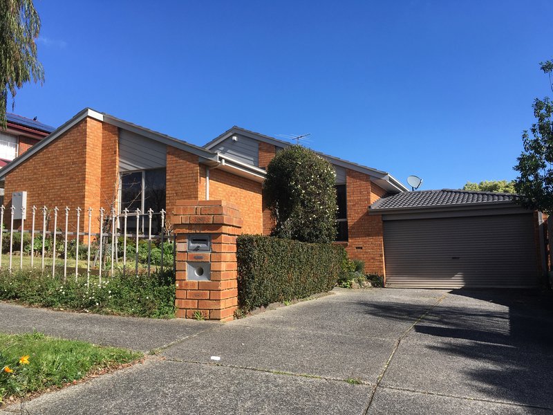 27 Van Der Haar Ave , Berwick VIC 3806