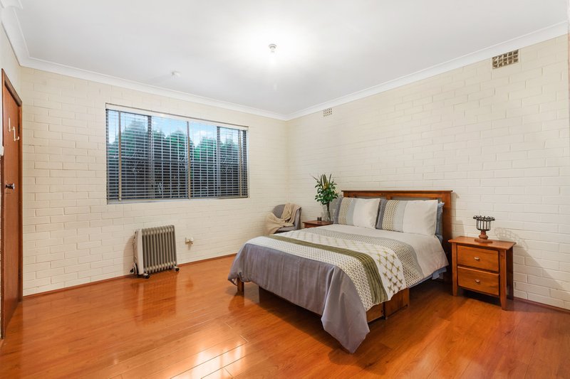 Photo - 27 Veron Street, Fairfield East NSW 2165 - Image 4