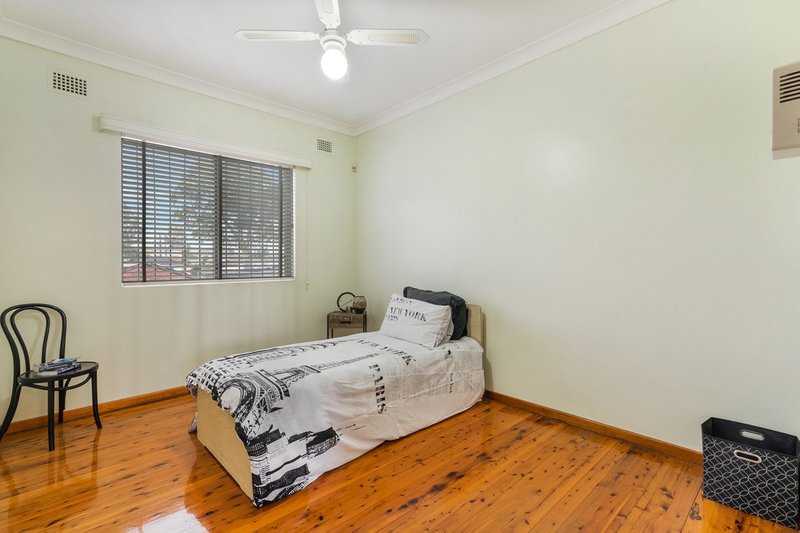 Photo - 27 Veron Street, Fairfield East NSW 2165 - Image 16