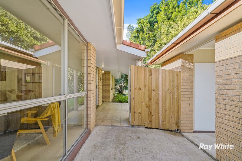 Photo - 27 Veronica Avenue, Daisy Hill QLD 4127 - Image 7