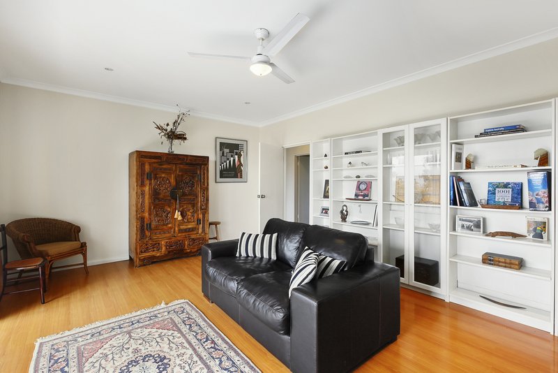 Photo - 27 Victoria Street, Launching Place VIC 3139 - Image 11