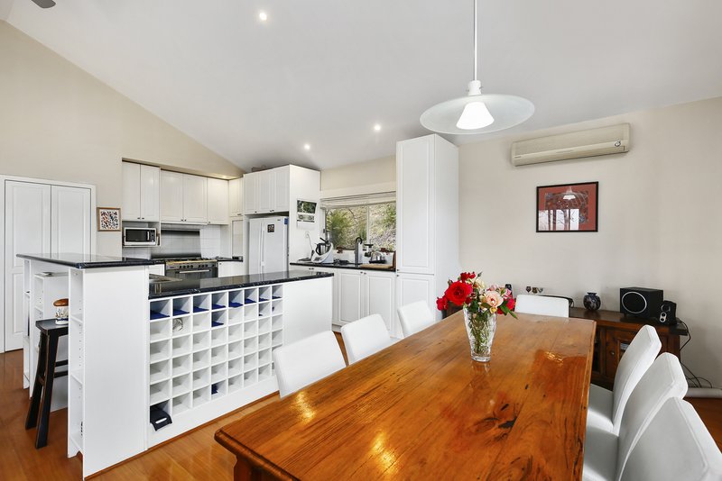 Photo - 27 Victoria Street, Launching Place VIC 3139 - Image 13