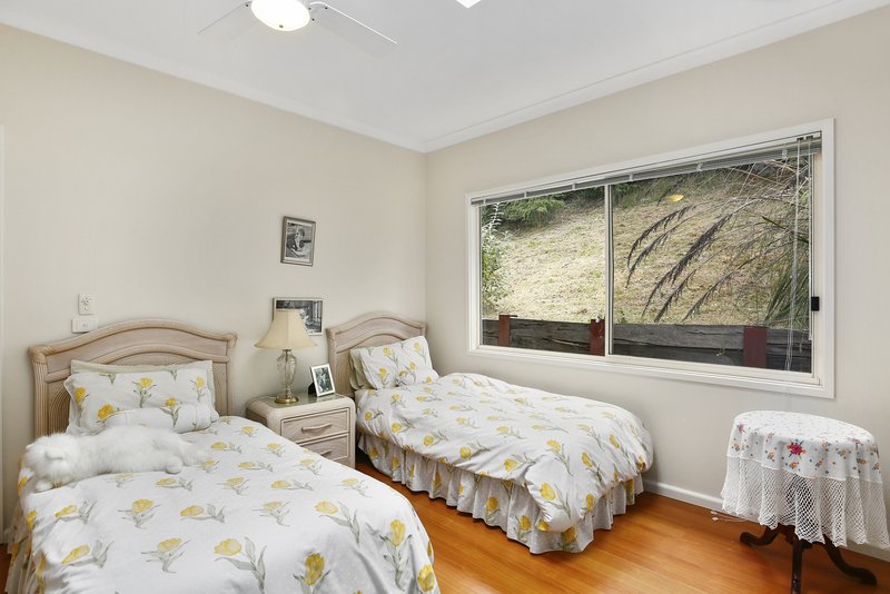 Photo - 27 Victoria Street, Launching Place VIC 3139 - Image 16